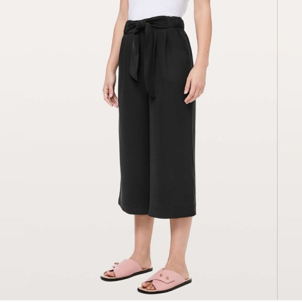 Lululemon Noir Wide Leg Crop Pants Black Women’s Sz 12